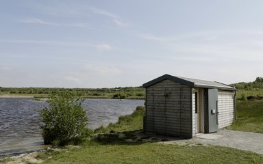 Bird hide next to lake at hicks lodge