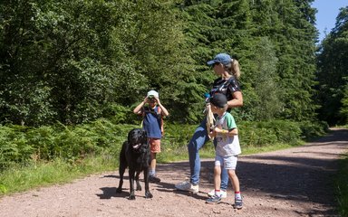 Family nature spotting